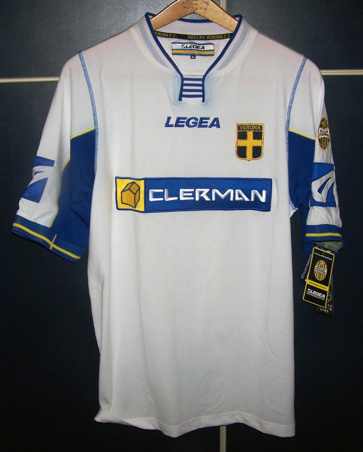 Hellas Verona 2004-05 Third Kit