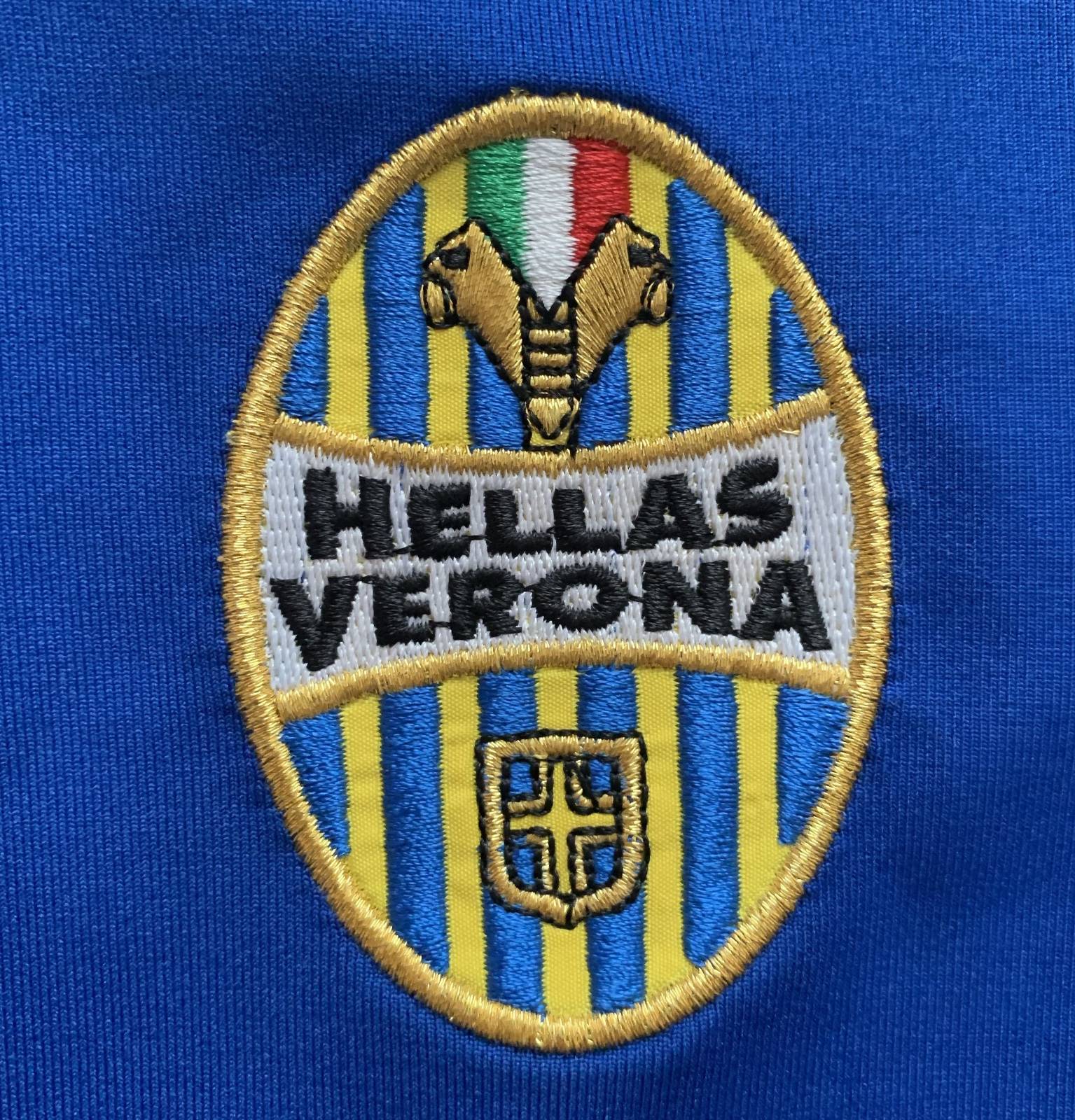 Hellas Verona 2005-06 Home Kit