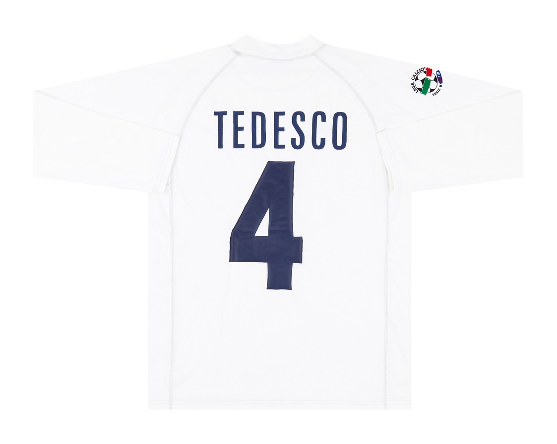 Genoa CFC 2004-05 Away Kit