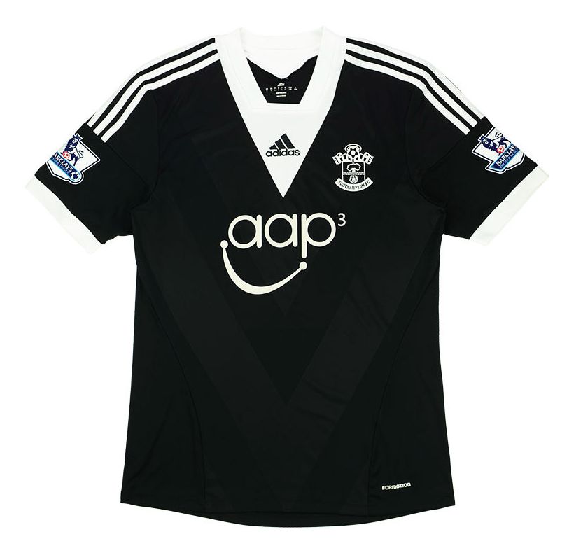 Southampton FC 2013-14 Away Kit