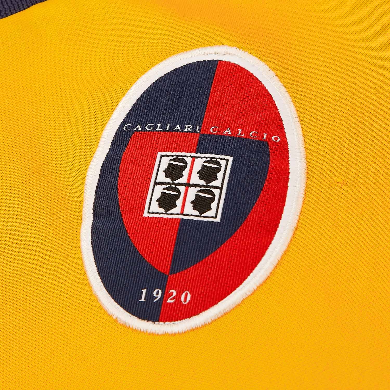 Cagliari Calcio 2000-01 Third Kit
