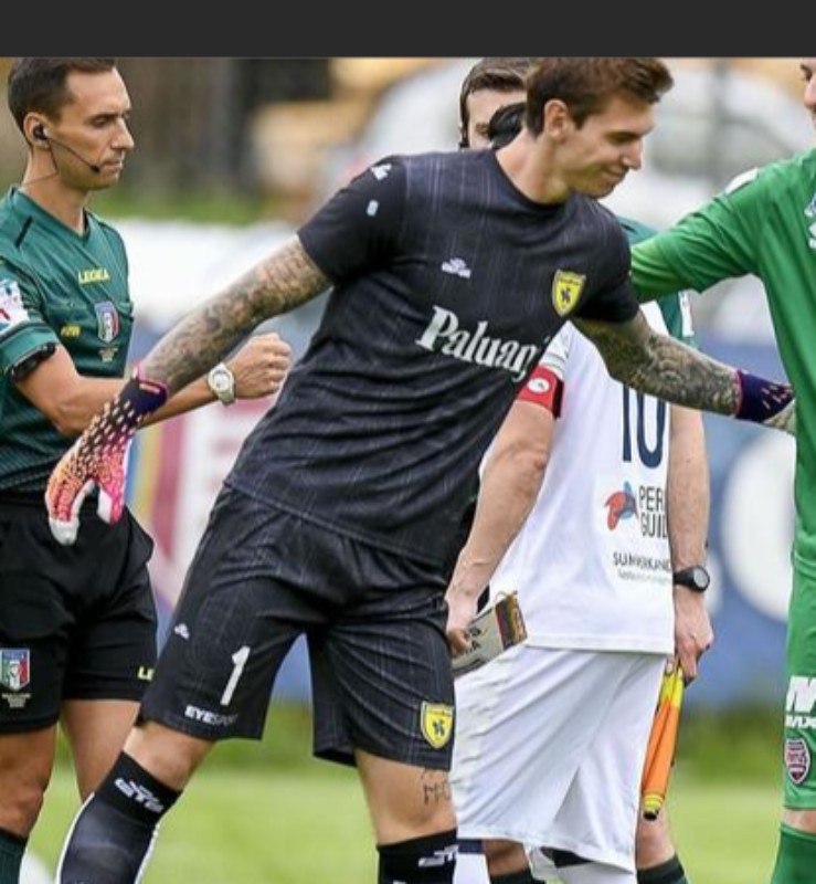 Chievo Verona 2021-22 GK 1 Kit