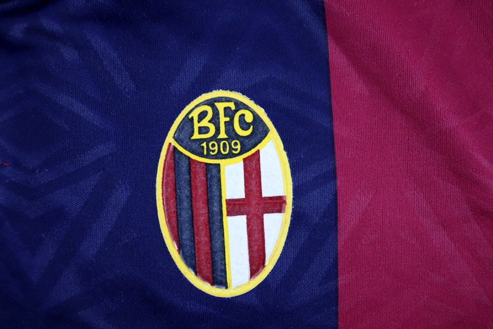 Bologna FC 1994-95 Home Kit