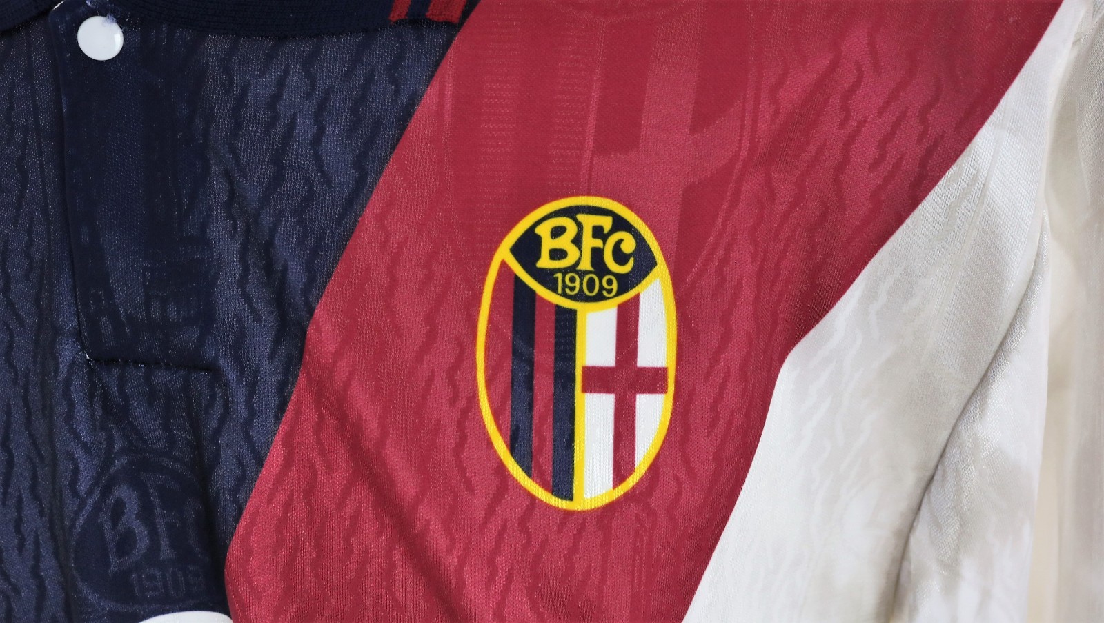 Bologna FC 1995-96 Away Kit