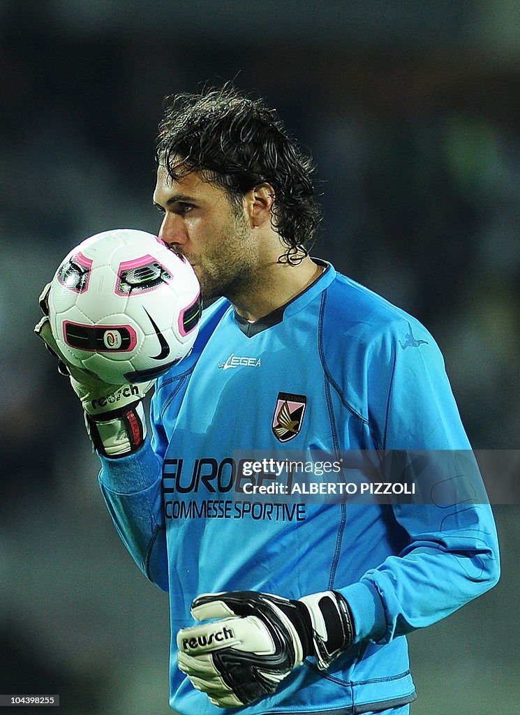 Unione Sportiva Città di Palermo 2010-11 GK 1 Kit