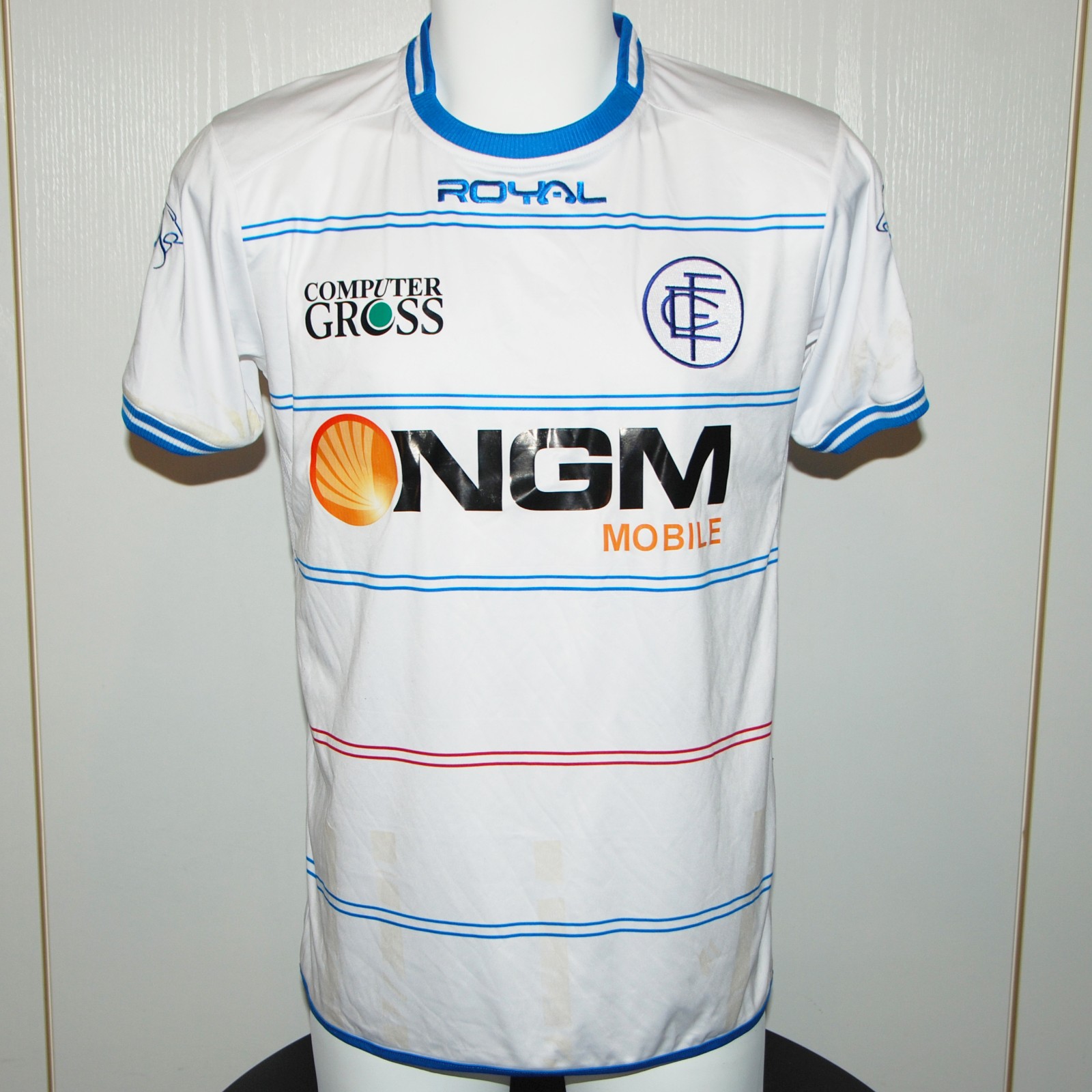Empoli 2013-14 Away Kit