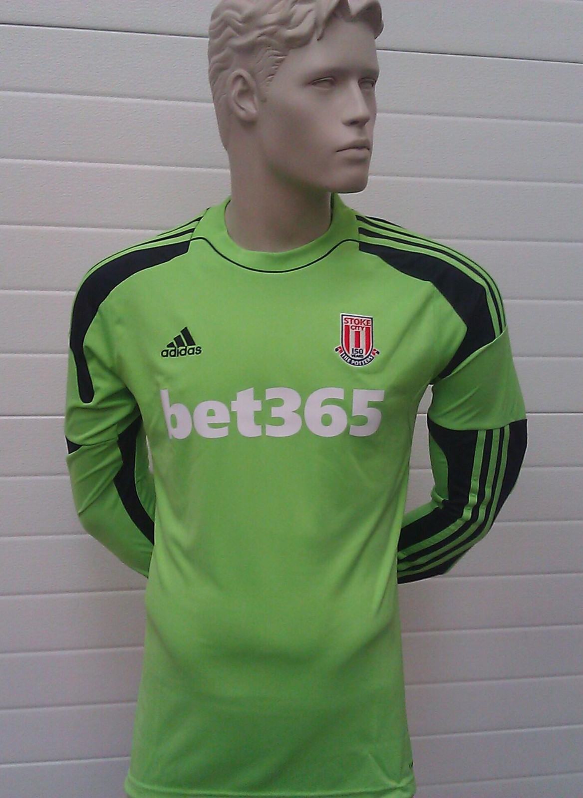 Stoke City 2013-14 GK Away Kit