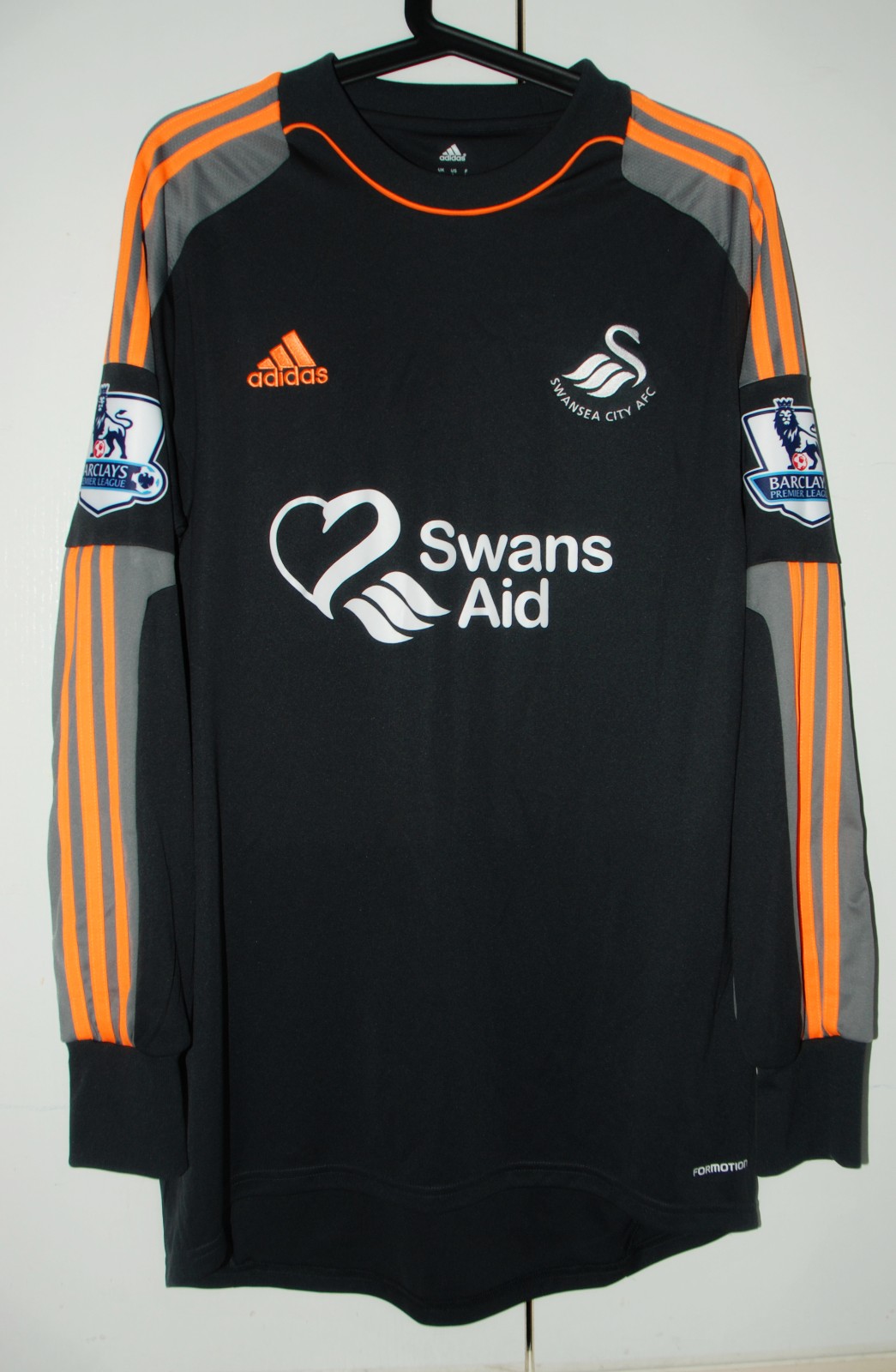 Swansea City 2013-14 GK Home Kit