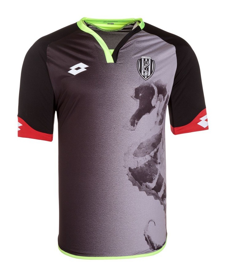 AC Cesena 2016-17 GK Home Kit