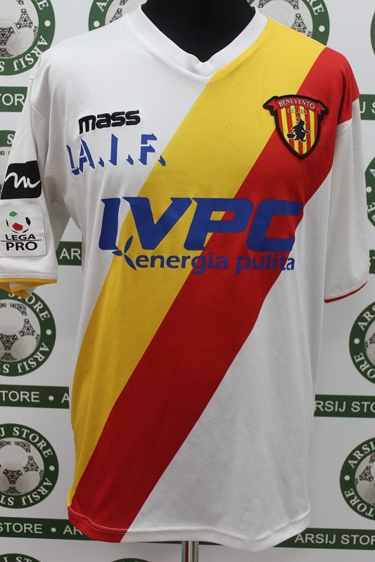 Benevento 2011-12 Away Kit