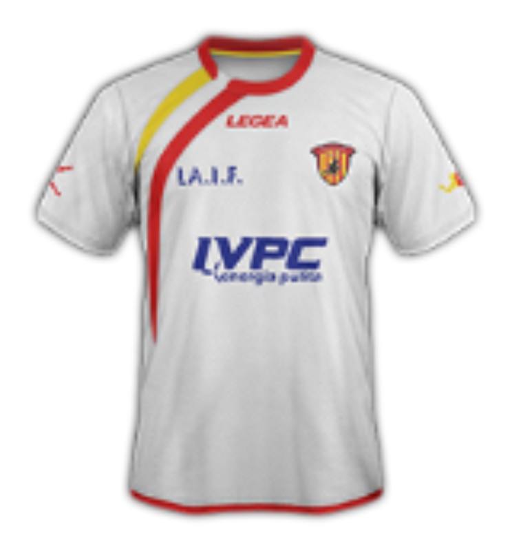 Benevento 2013-14 Away Kit