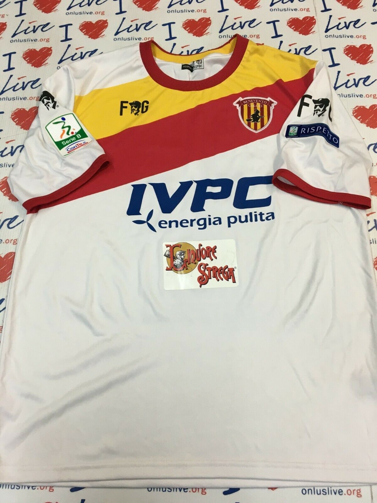 Benevento 2016-17 Away Kit