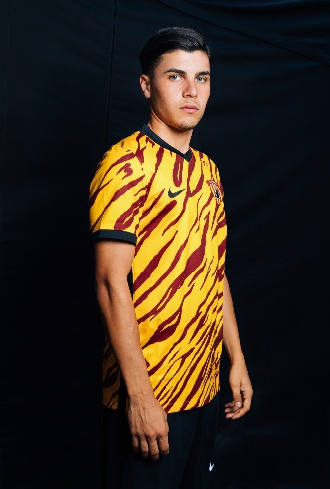 Benevento 2022-23 Home Kit