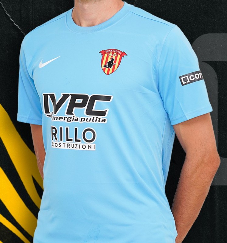 Benevento 2022-23 GK Kit