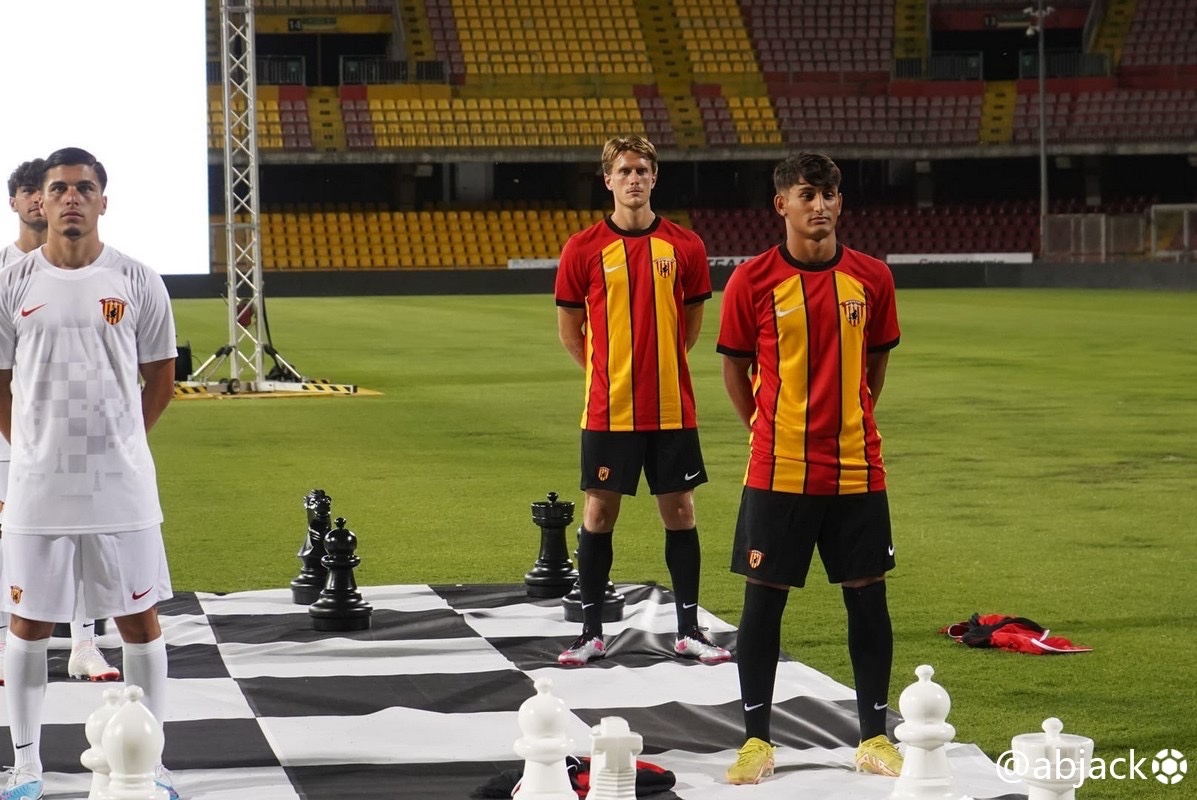 Benevento 2023-24 Home Kit