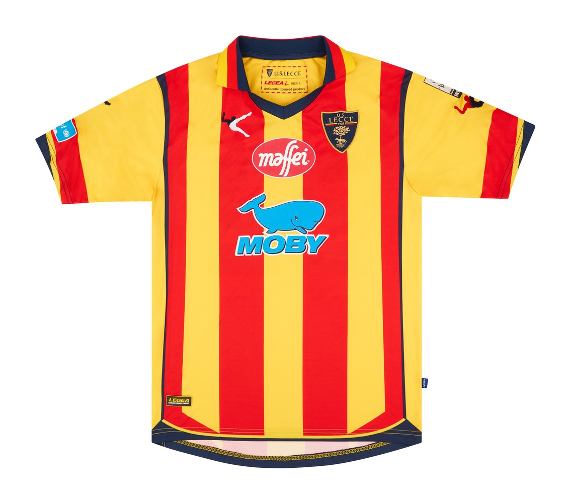 US Lecce 2016-17 Home Kit