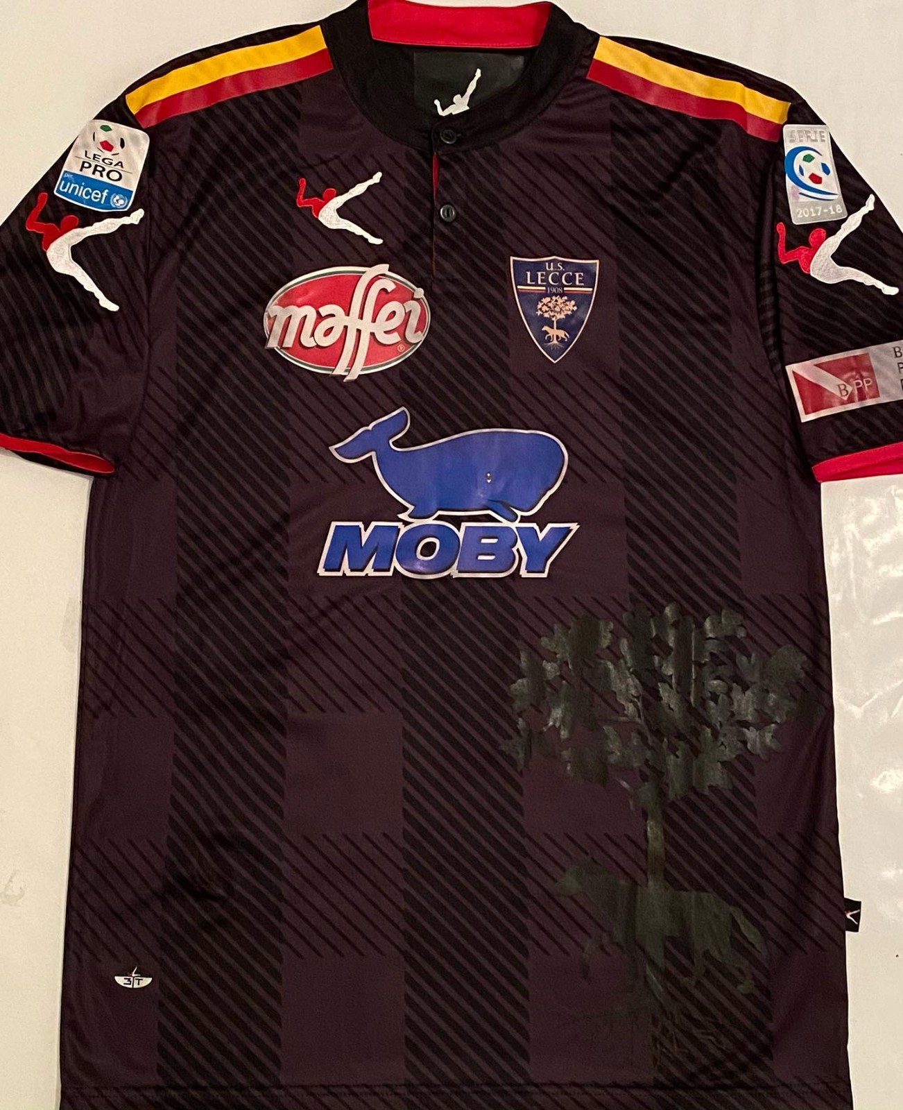 US Lecce 2017-18 Third Kit