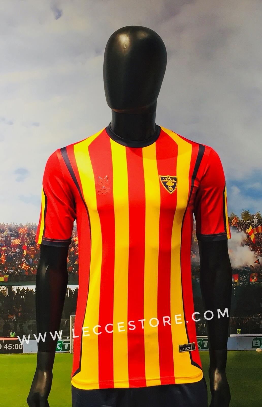 US Lecce 2018-19 Home Kit