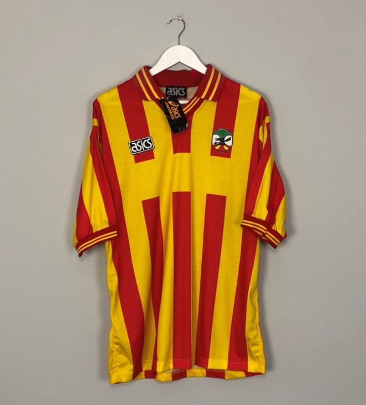 US Lecce 1995-96 Home Kit