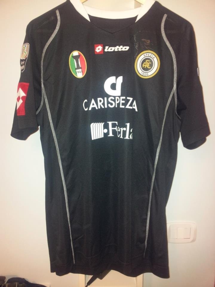 Spezia 2012-13 Away Kit