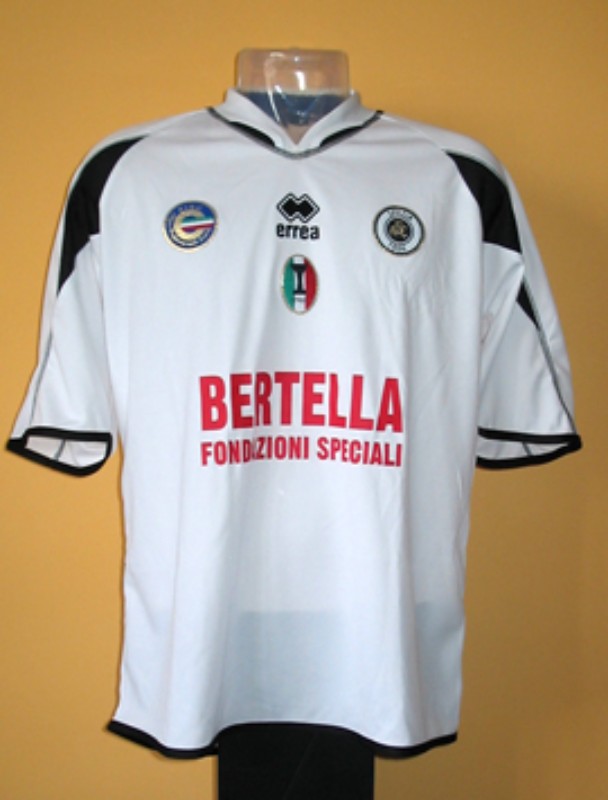 Spezia 2005-06 Home Kit