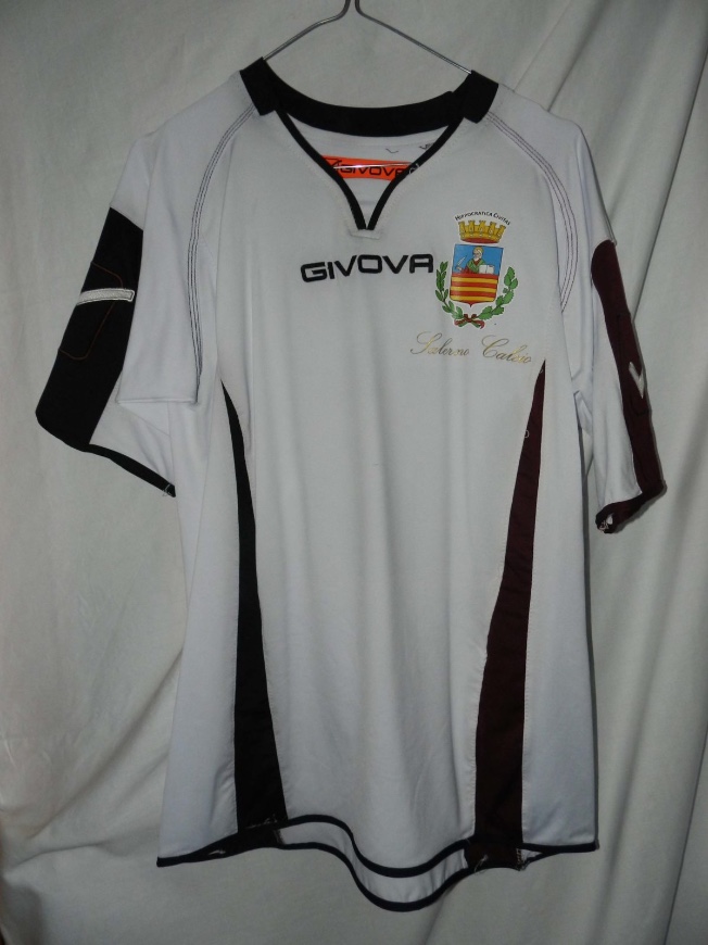 Salernitana 2011-12 Away Kit