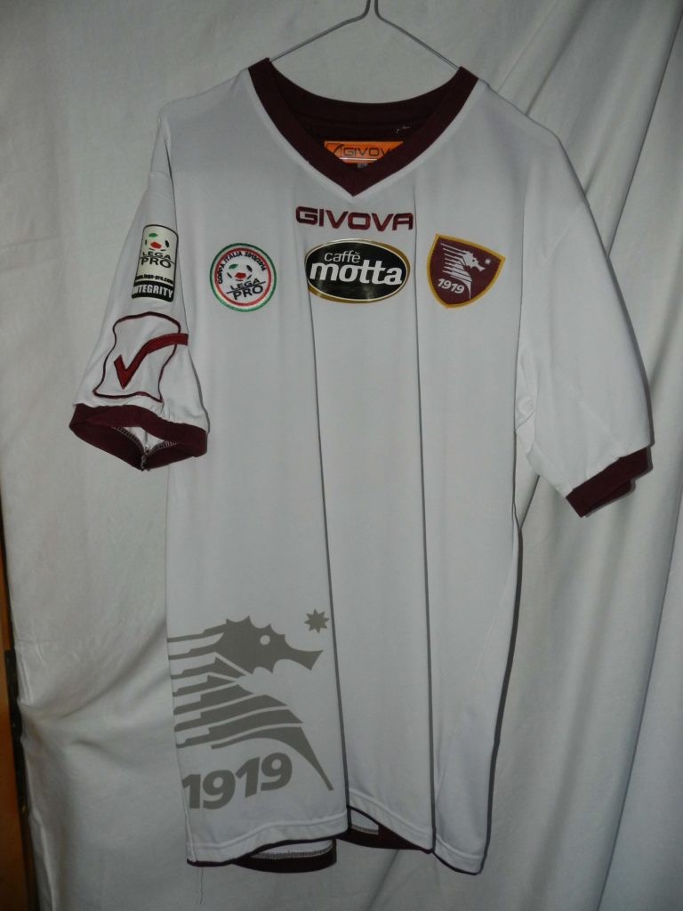 Salernitana 2014-15 Away Kit