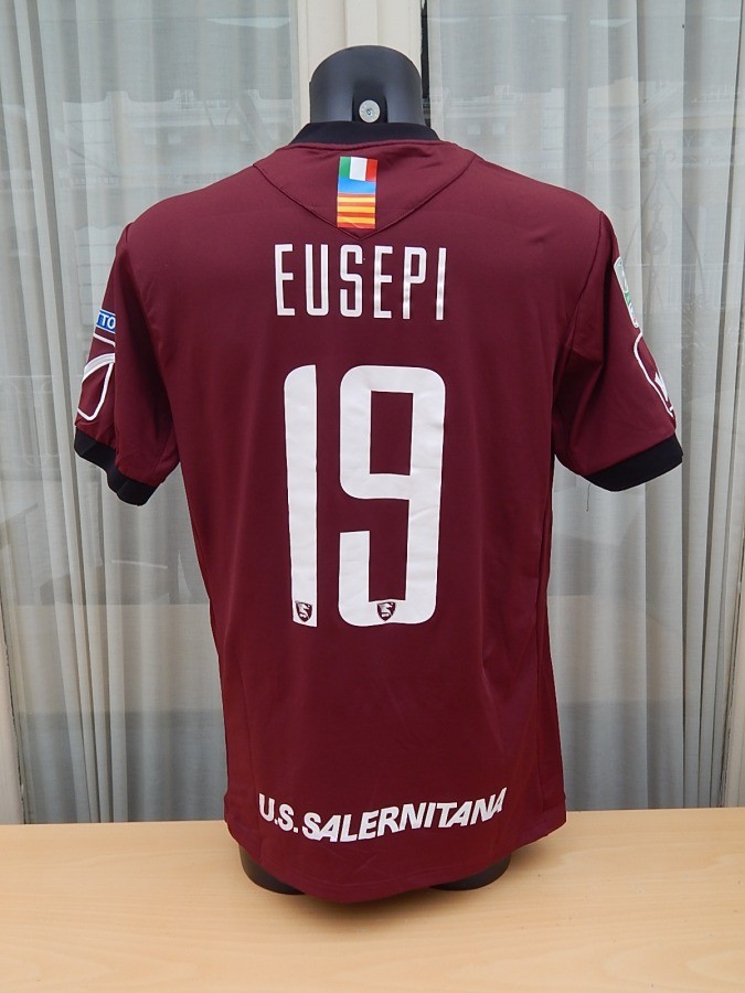 Salernitana 2015-16 Home Kit