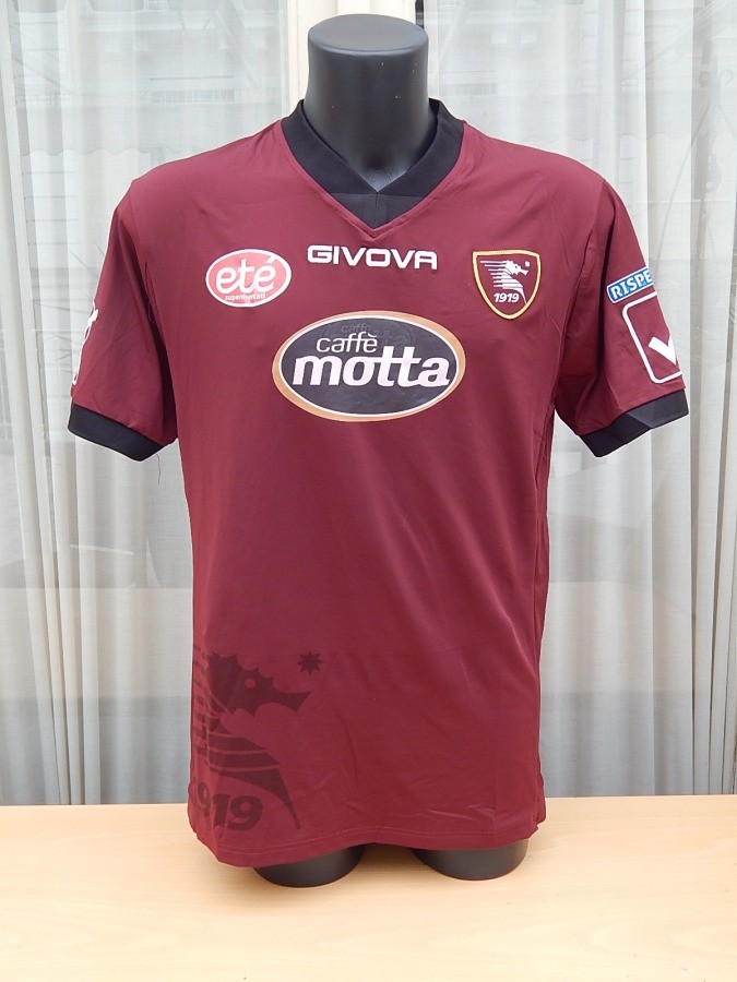 Salernitana 2015-16 Home Kit