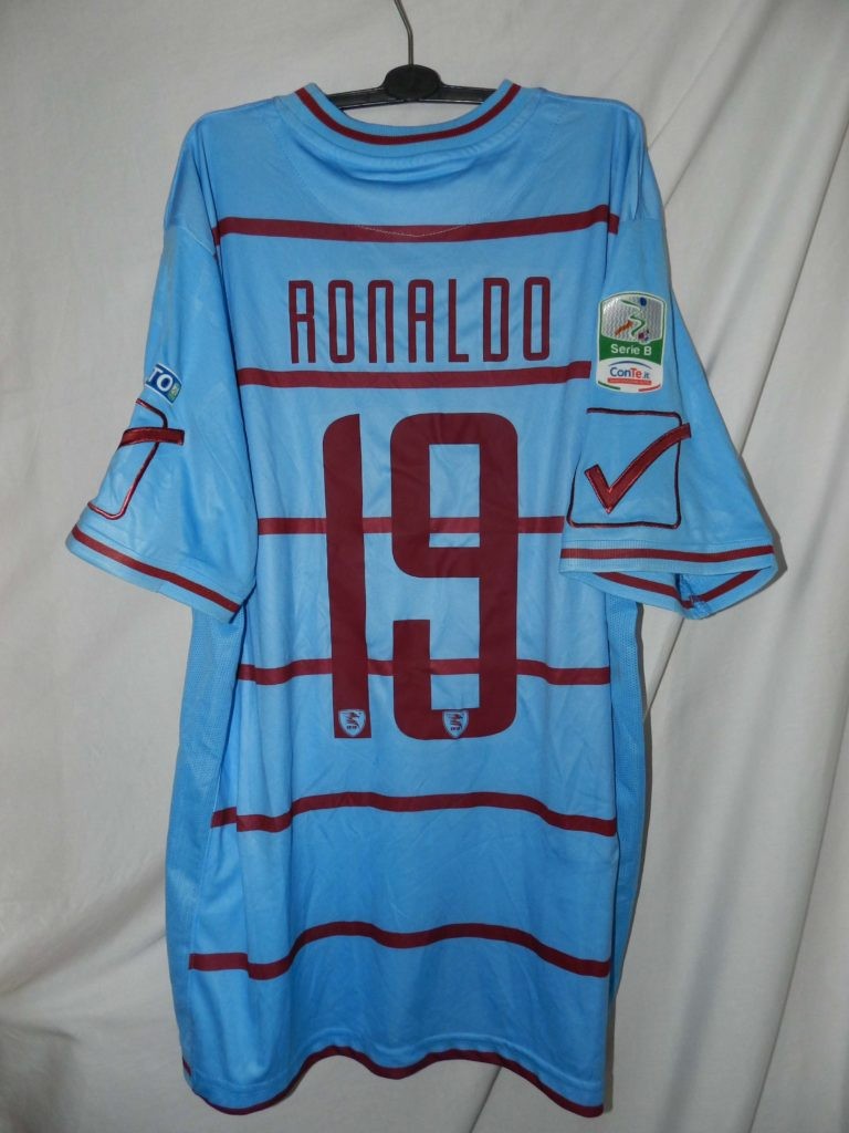 Salernitana 2015-16 Third Kit