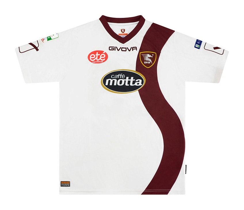 Salernitana 2016-17 Away Kit
