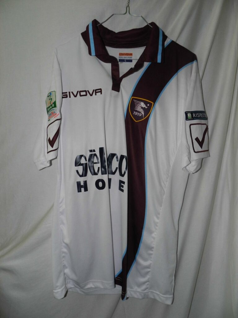 Salernitana 2017-18 Away Kit