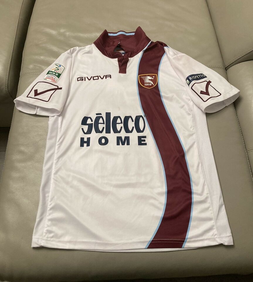 Salernitana 2017-18 Away Kit