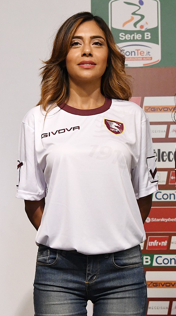 Salernitana 2018-19 Away Kit