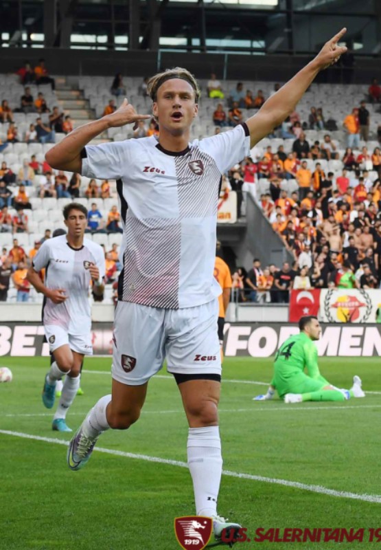 Salernitana 2022-23 Pre-Season Away Kit
