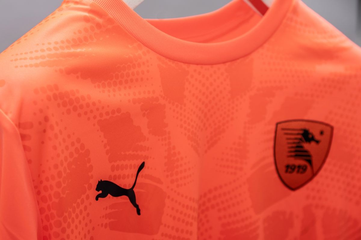 Salernitana 2025-26 GK Away Kit
