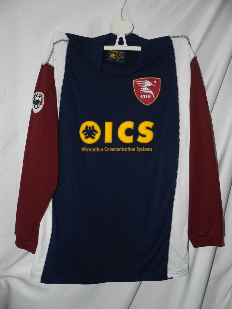 Salernitana 2000-01 Third Kit