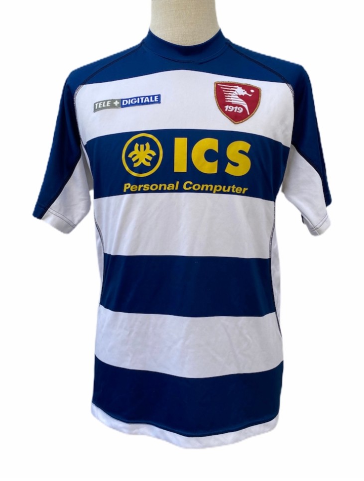 Salernitana 2001-02 Third Kit