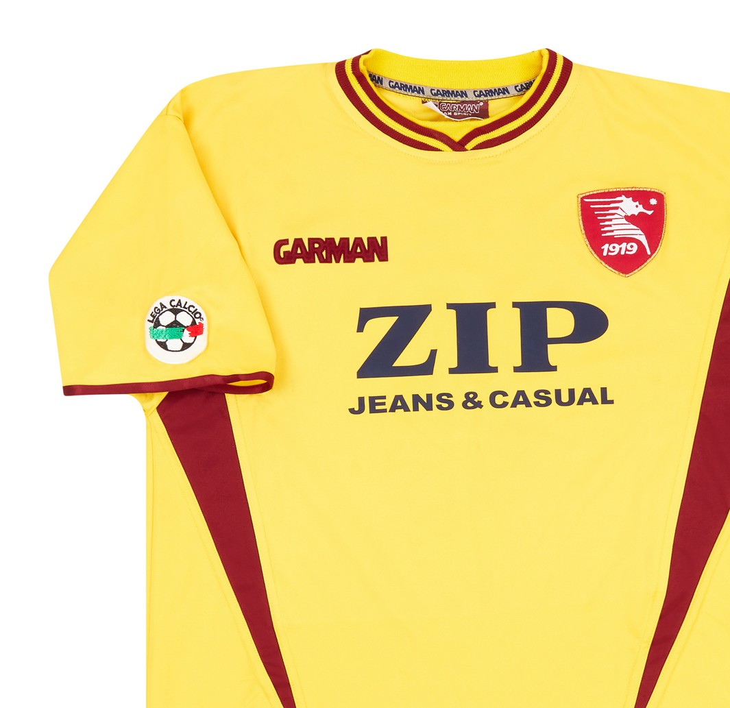 Salernitana 2002-03 Away Kit