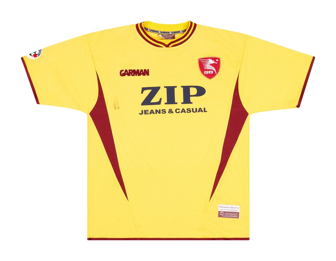 Salernitana 2002-03 Away Kit