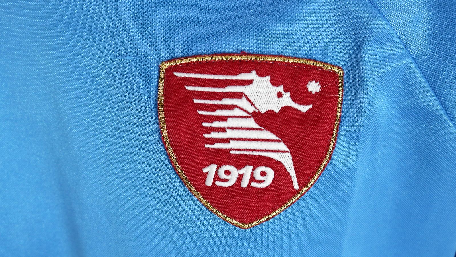 Salernitana 2002-03 Third Kit