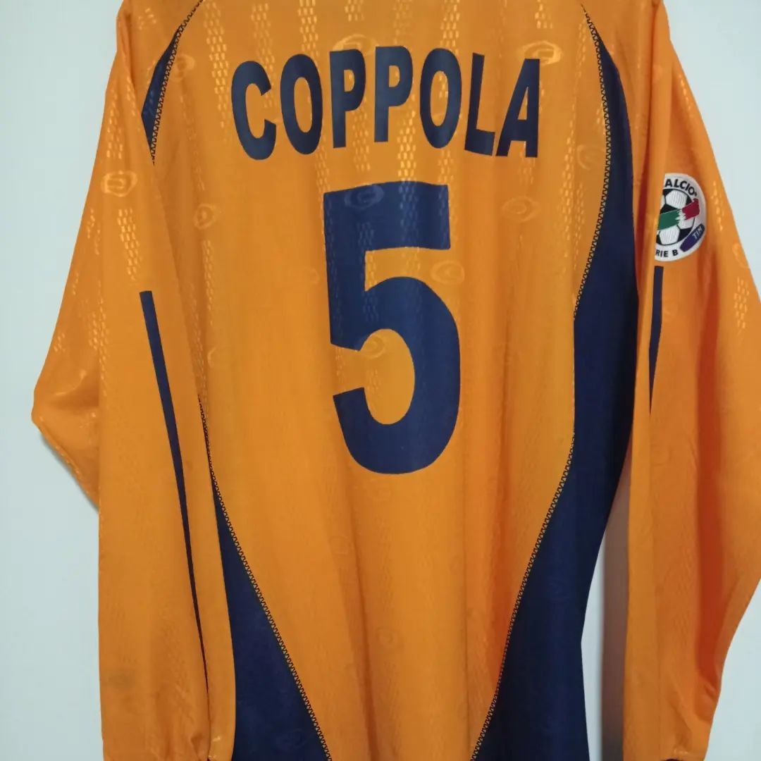 Salernitana 2004-05 Third Kit