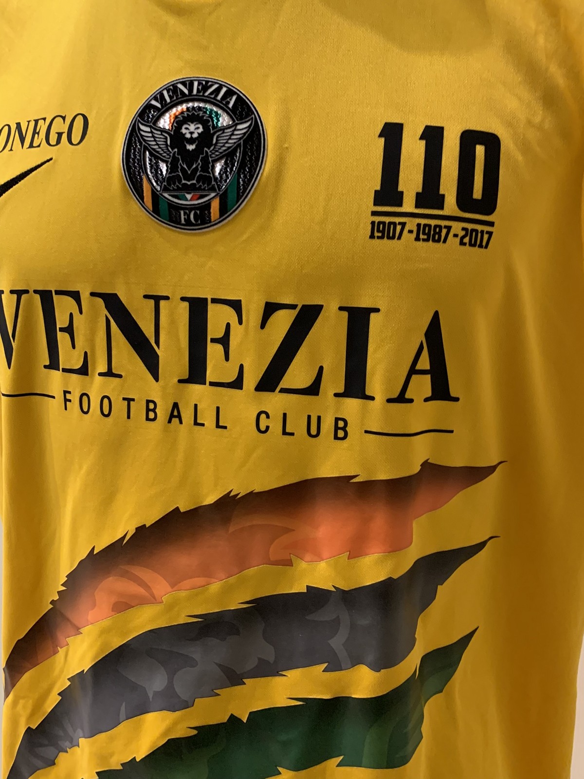 Venezia FC 2017-18 GK 2 Kit