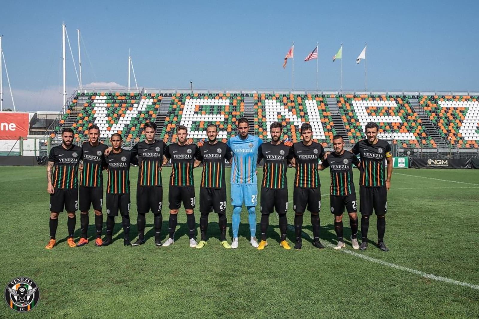 Venezia FC 2018-19 GK Home Kit