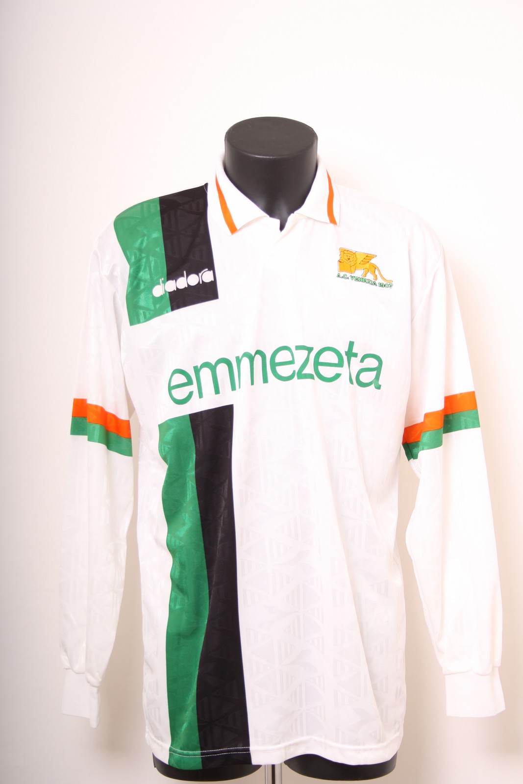 AC Venezia 1993-94 Away Kit