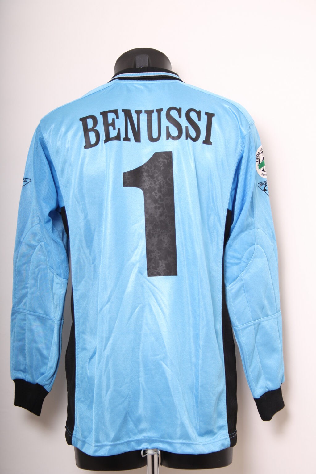 AC Venezia 2004-05 GK Home Kit