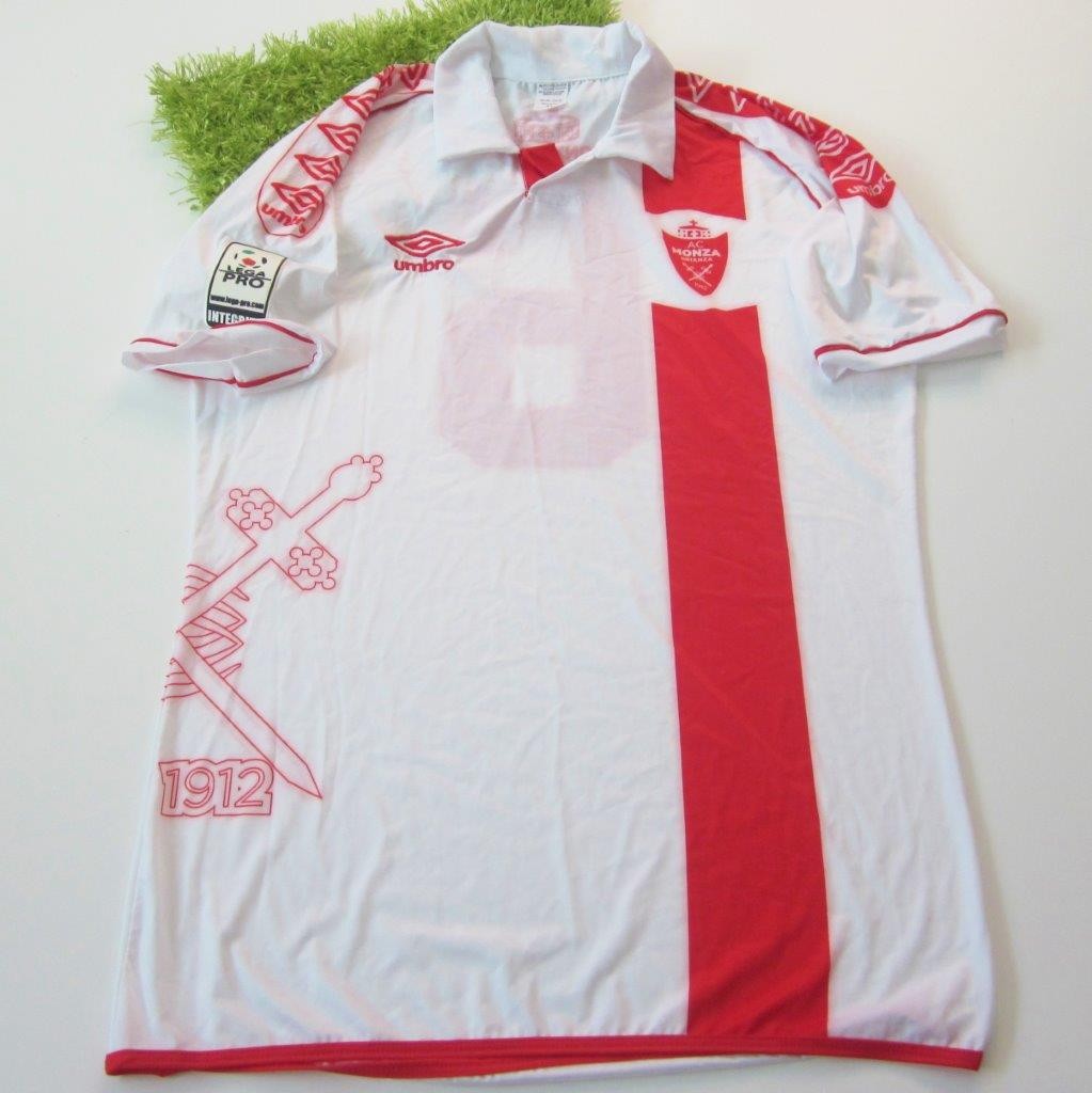 AC Monza Brianza 1912 2014-15 Away Kit
