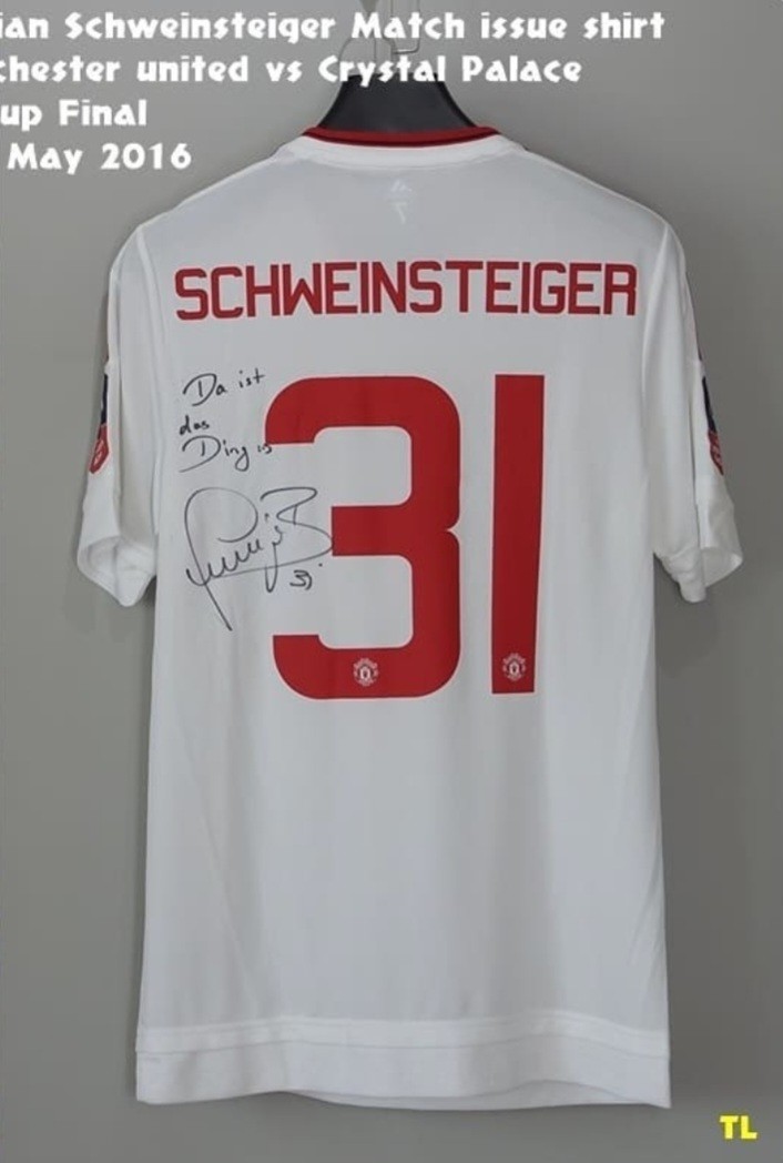 Manchester United 2015-16 FA Cup Final Kit