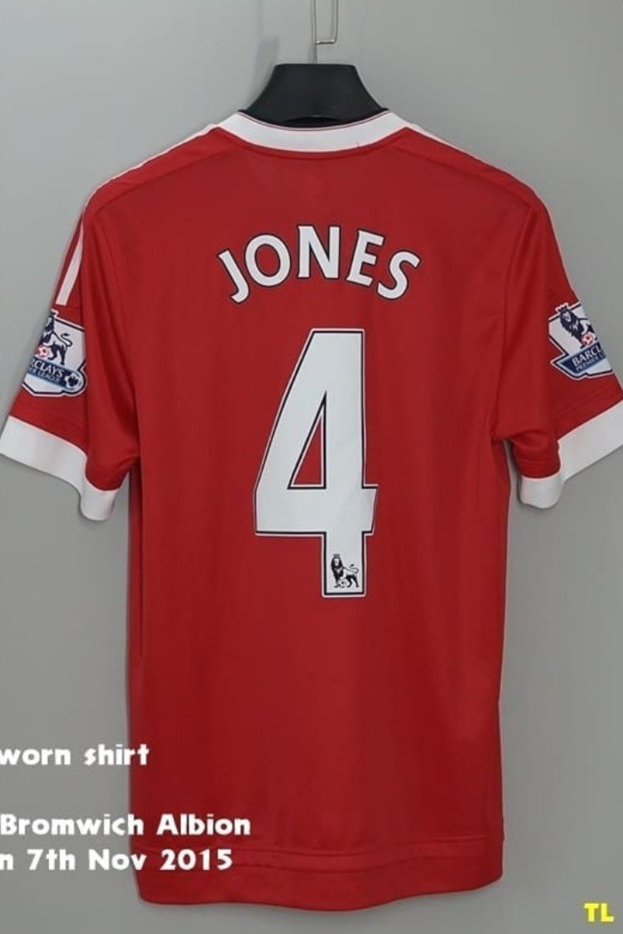 Manchester United 2015-16 Home V2 Kit