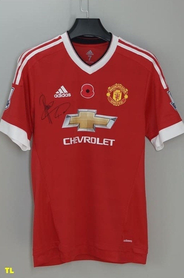 Manchester United 2015-16 Home V2 Kit